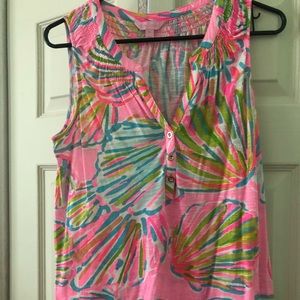 ❌SOLD❌Lilly Pulitzer Essie top in ‘Shellabrate’